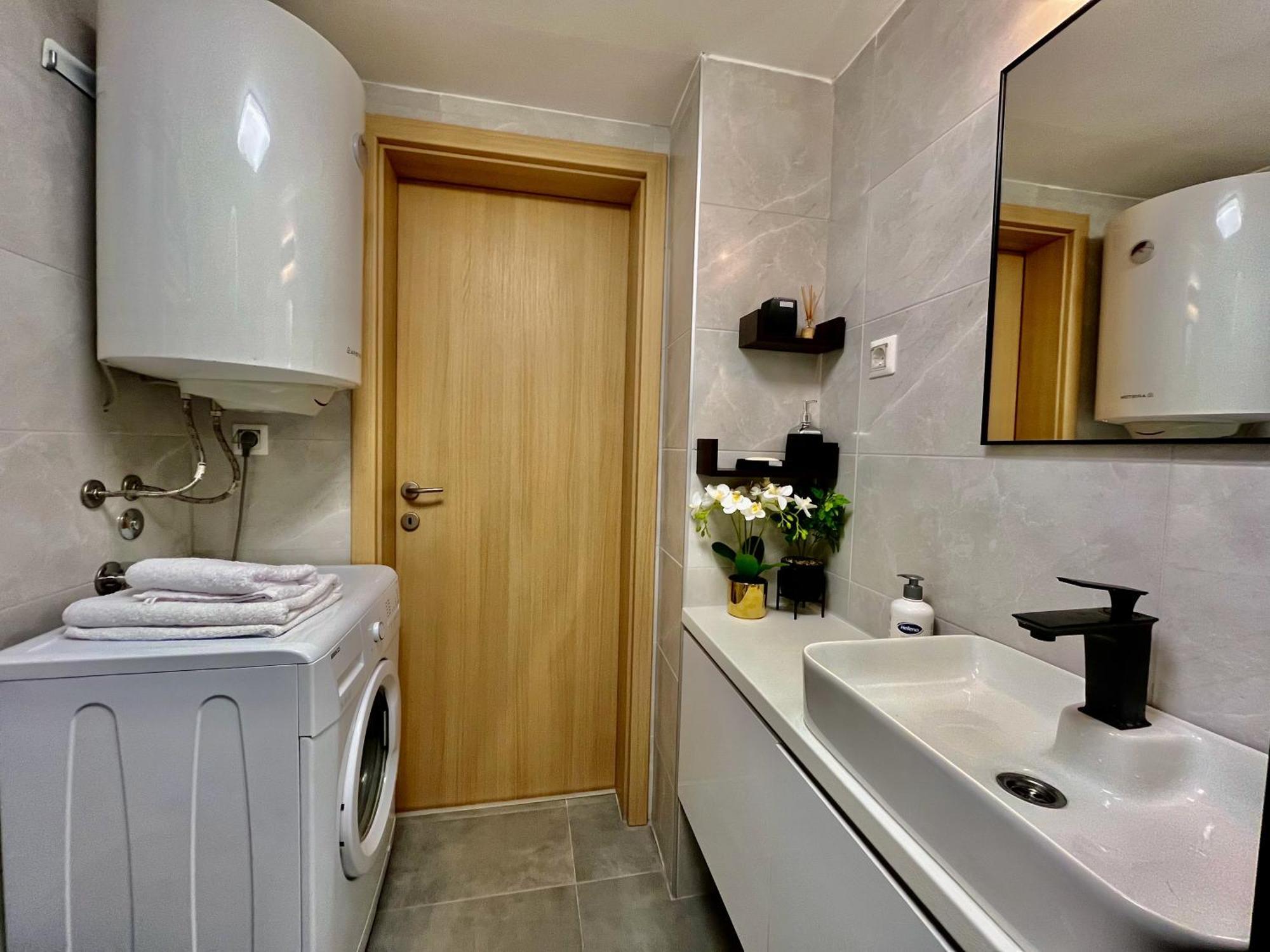 Lifestyle Gallery Apartment Skopje Zewnętrze zdjęcie